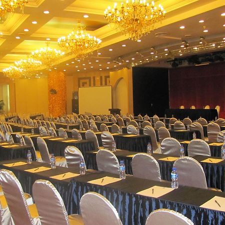 Best Western New Century Hotel Шанхай Екстериор снимка